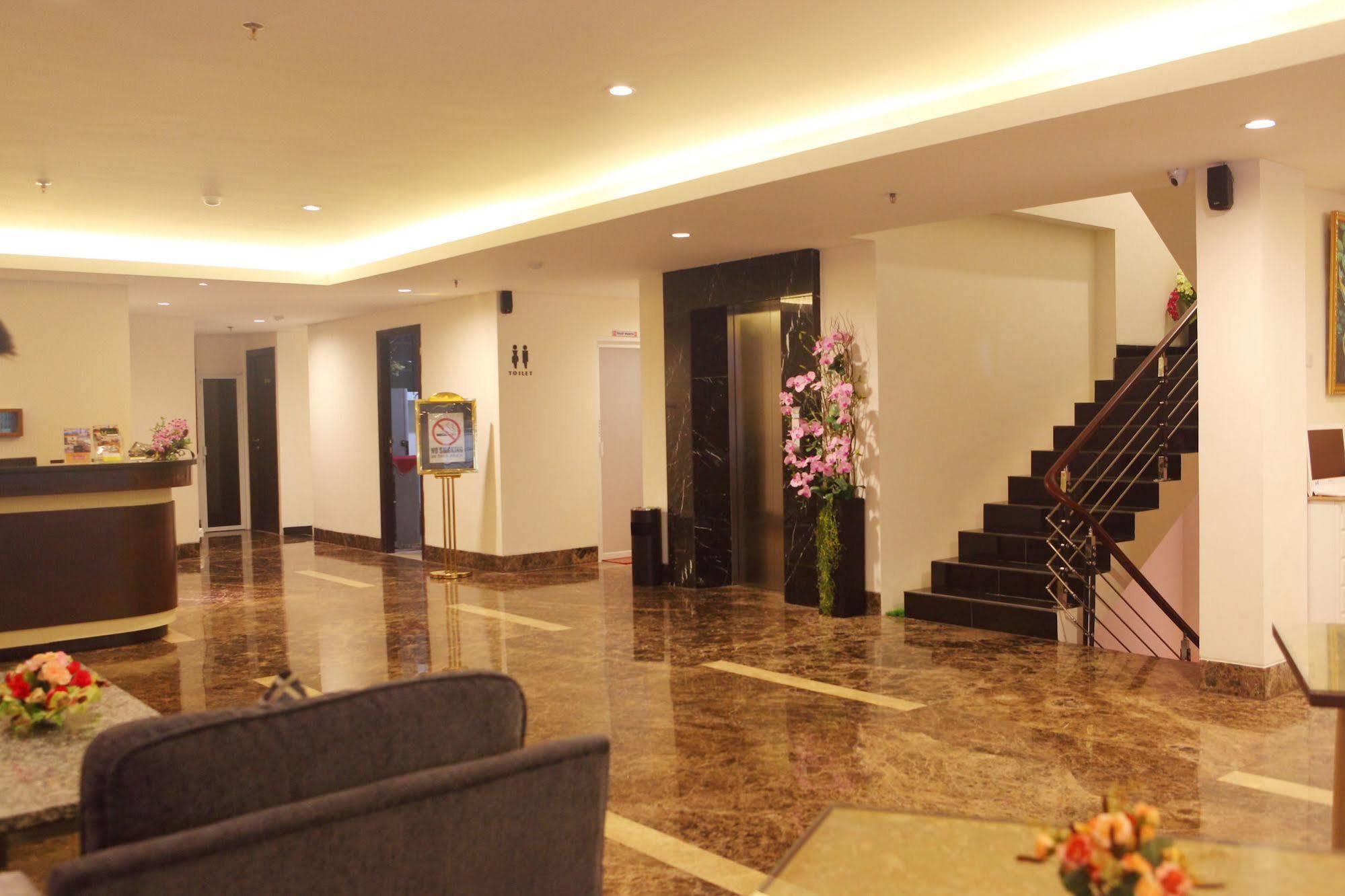 Miko Hotel Макасар Екстериор снимка