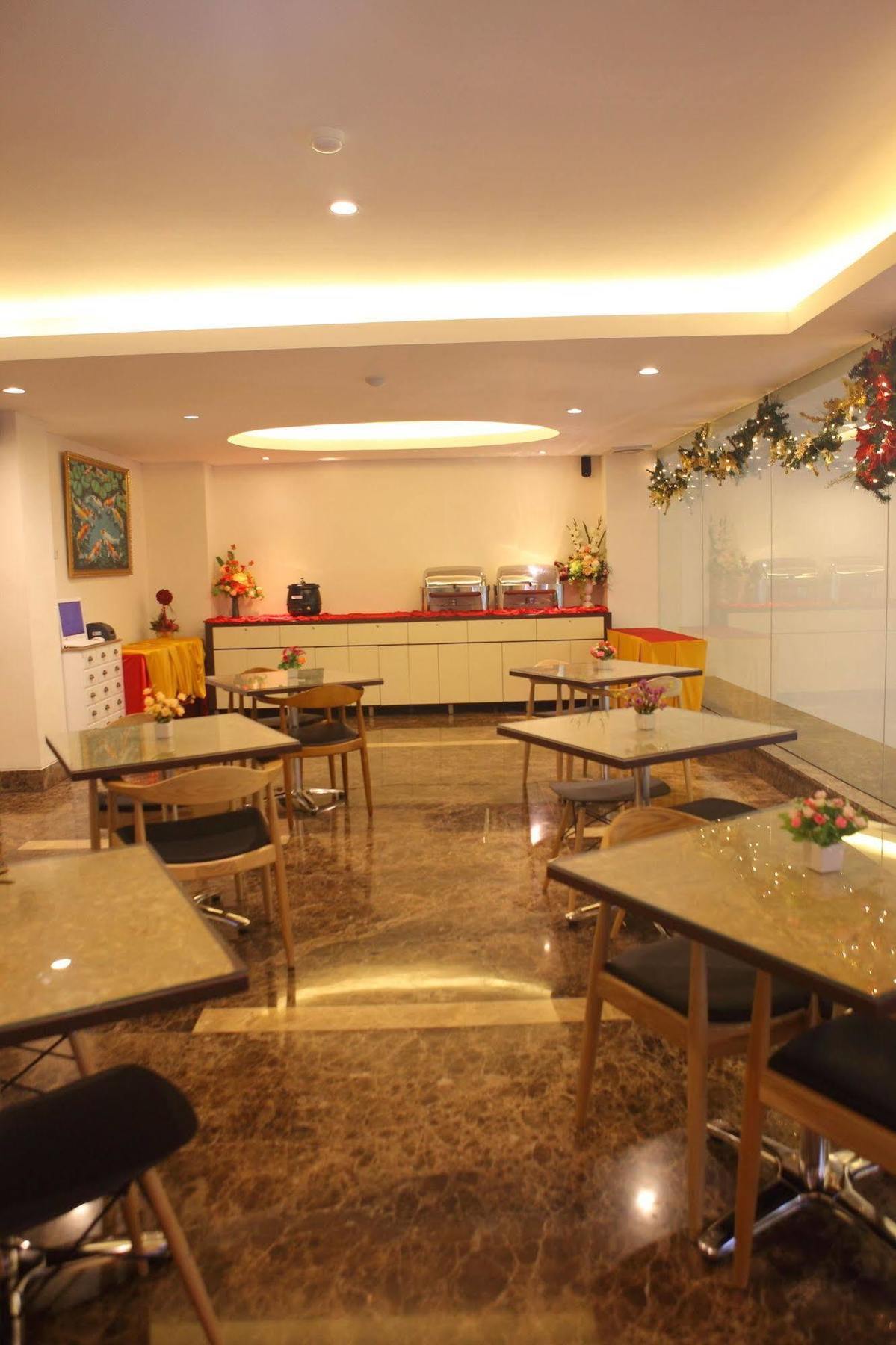 Miko Hotel Макасар Екстериор снимка